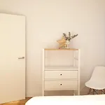 Great Location & 130M2! Guggenheim & Parking